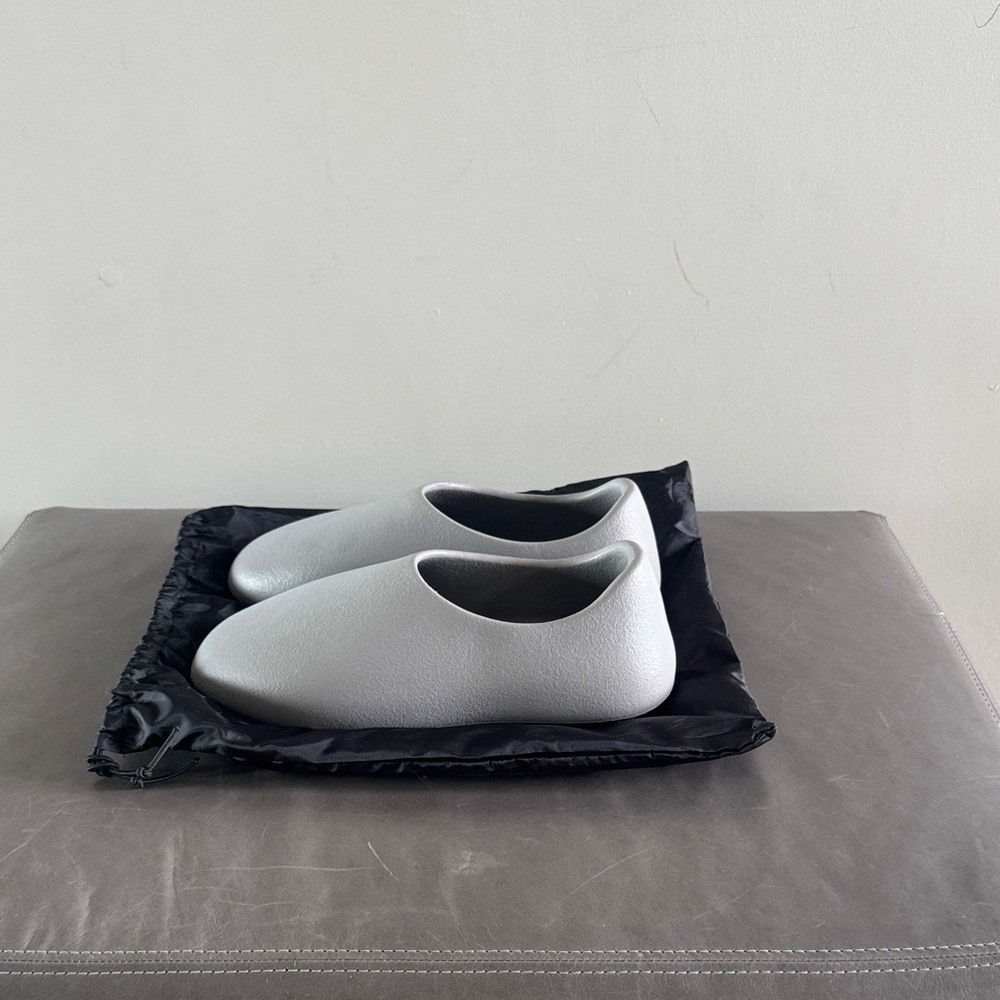 Yeezy Grey Foam Shoes